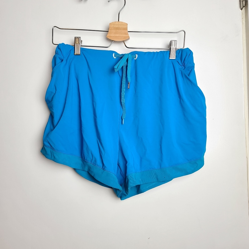 Athletic Shorts (pockets & mesh lining)
